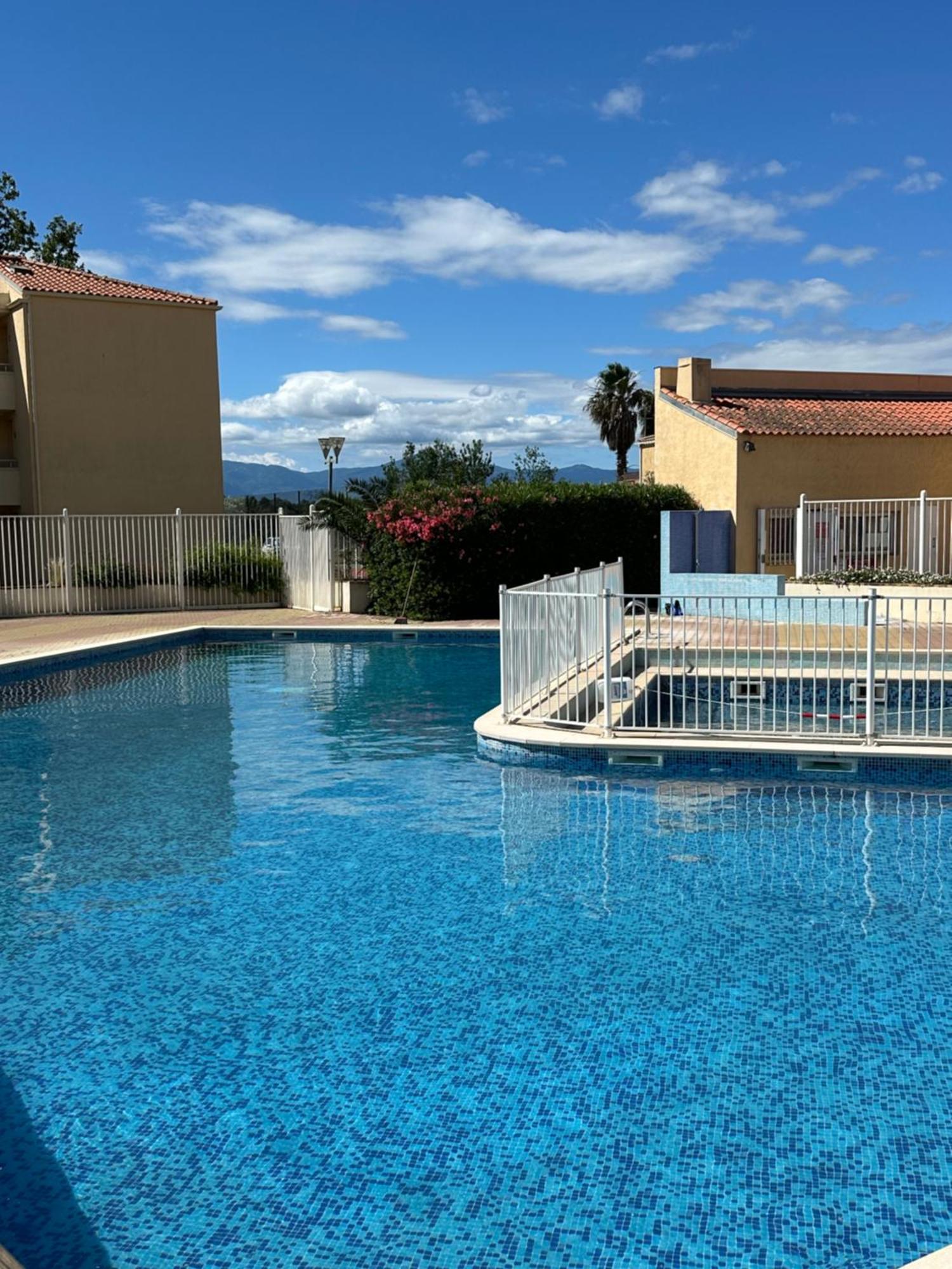 T2 Rdc A Canet En Roussillon Europa 4 Pers ,Piscine,Clim, Tennis, Parking المظهر الخارجي الصورة